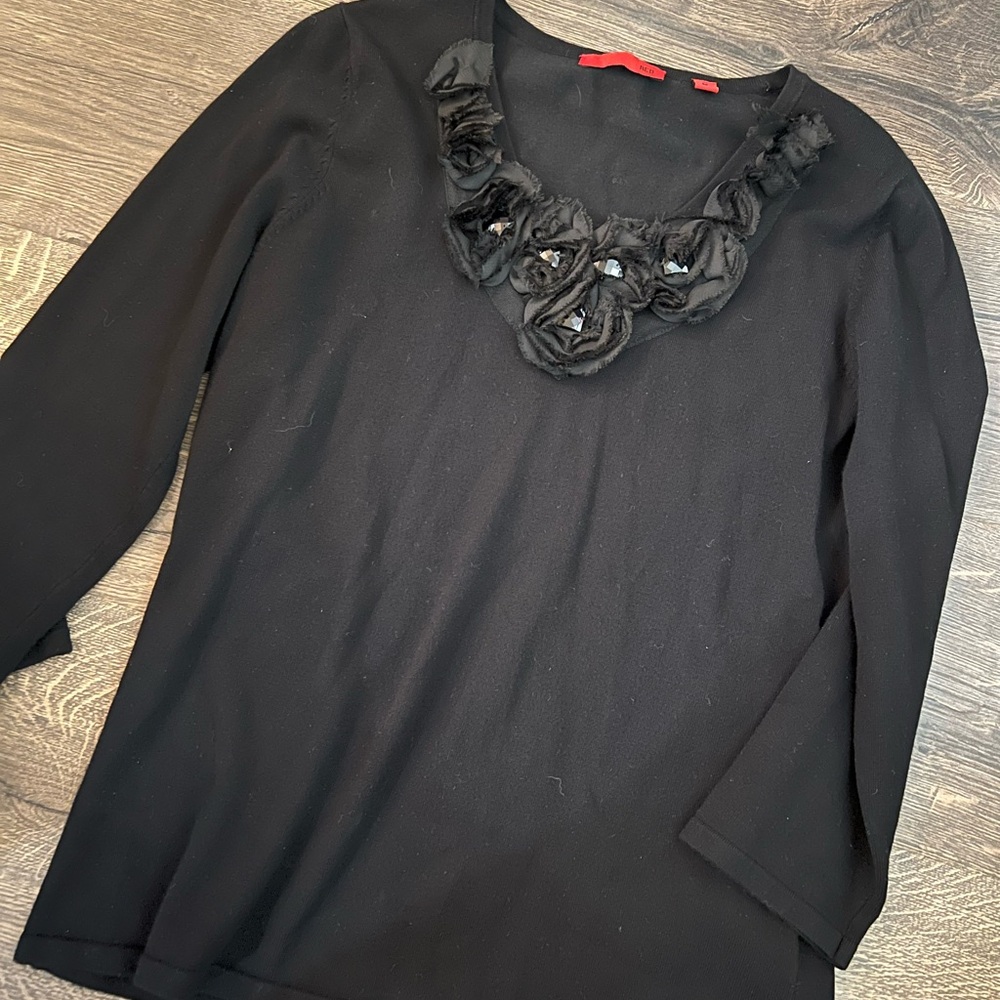 Elegant Black Floral Embellished Women's Top by Red Medium
